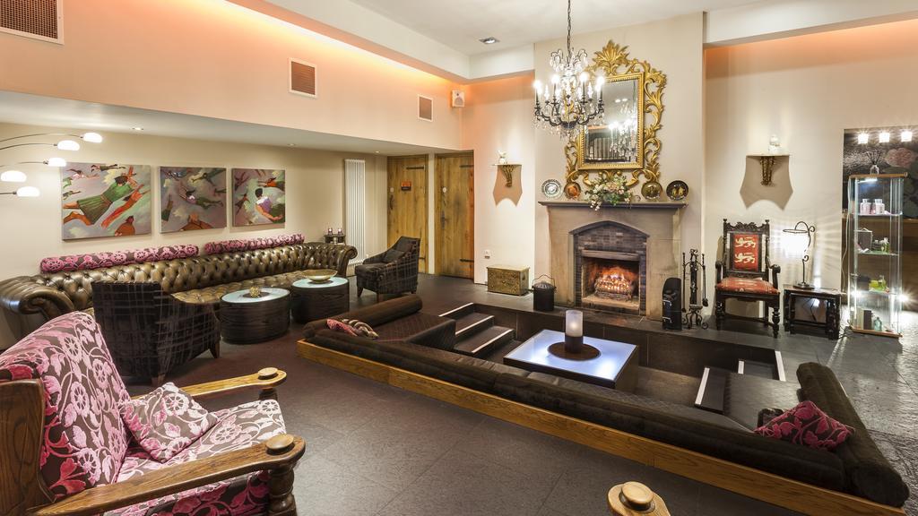 Glenskirlie Castle Hotel Banknock Exterior foto